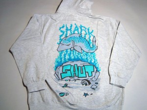 shut_shark_zip_hood2