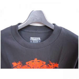 09_7_9_shut_158crest_tee_blk3
