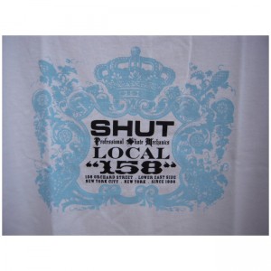 09_7_9_shut_158crest_tee_white2